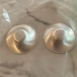 Silverettes and nursing pads